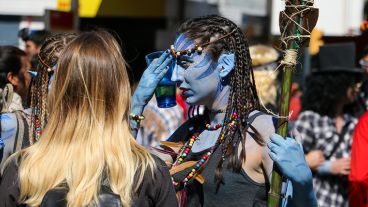 Alegría y color en el festejo de los estudiantes de medicina este miércoles por la mañana.