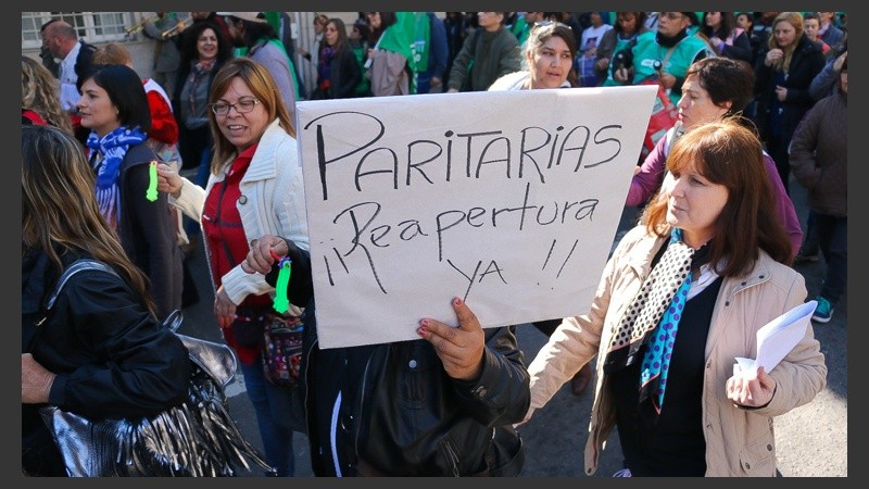 “Hay mucha bronca en la docencia santafesina”, apuntó Almirón, vocero de Amsafé. 