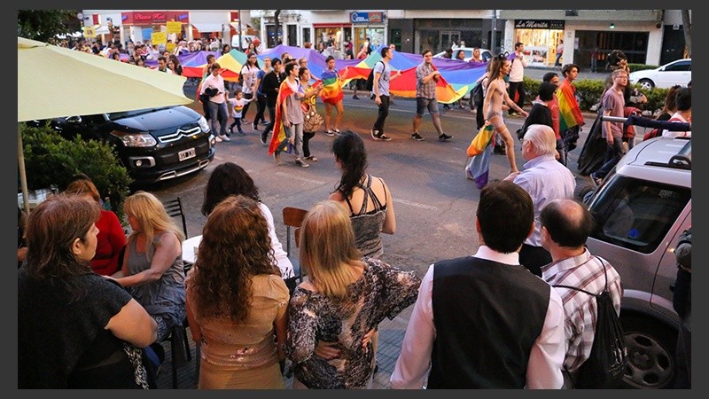 La marcha del orgullo en las calles de Rosario.