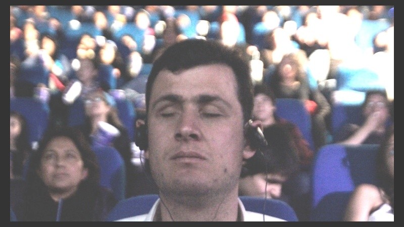 El audio texto es una descripción en audio para personas ciegas o de baja visión que podrá ser escuchado solo por quienes lo solicitan.