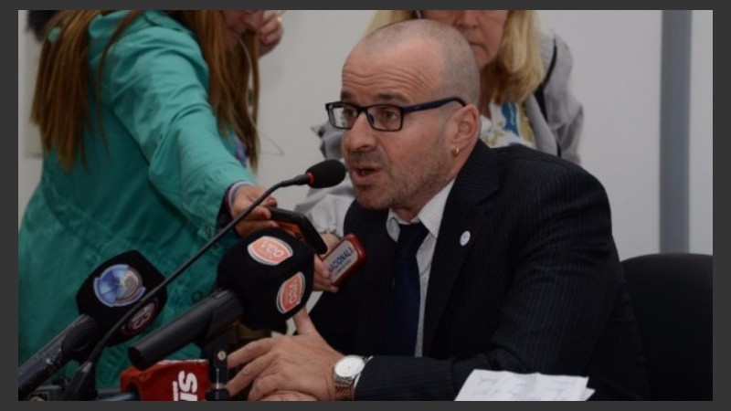 Ganón fue suspendido pero anunció que seguirá hasta que se expida la Corte Suprema.