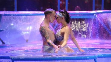 Las miradas fueron más allá de las piletas para concentrarse en el boxer blanco del cantante.