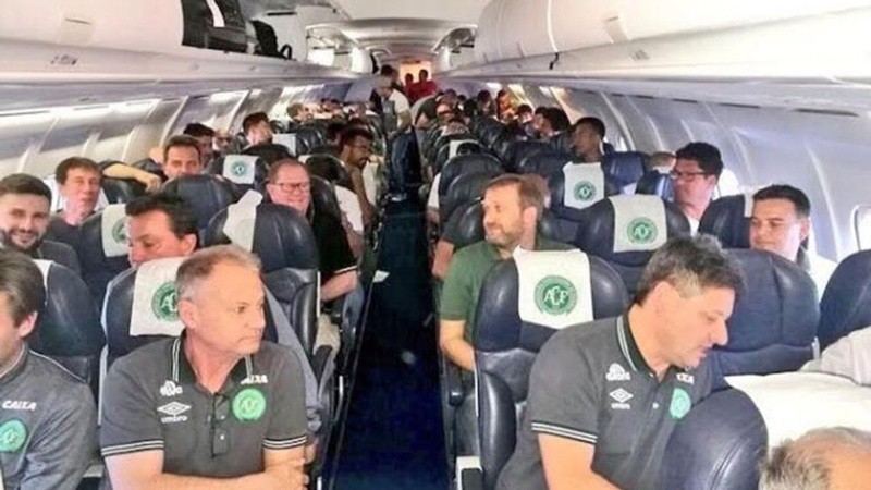 Los pasajeros del avión que se estrelló cerca de Medellín. 