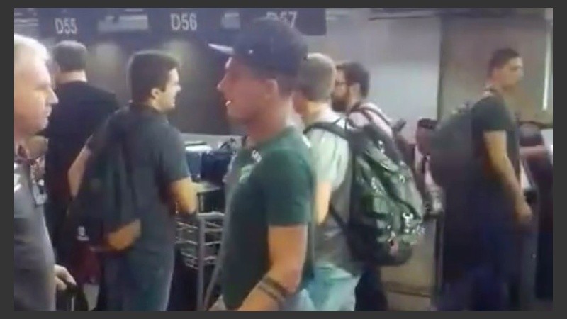 Jugadores y cuerpo técnico se preparaban para abordar.