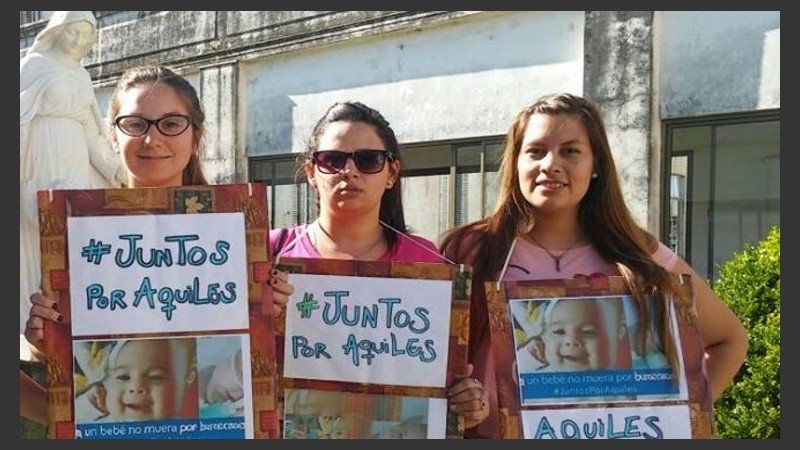 Durante la jornada se realizó un abrazo al hospital Español.