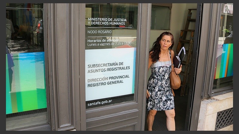 En el  Registro de la Propiedad en Urquiza al 1100 se puede realizar el trámite.