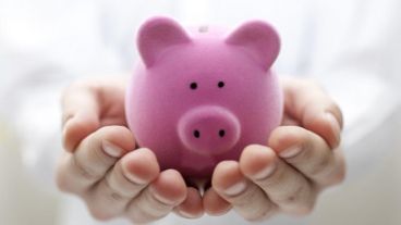 Esta vez fueron cinco mujeres becadas por el nivel universitario.