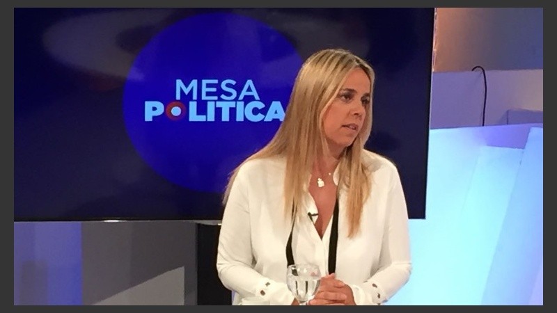 La presidenta del Concejo en Mesa Política.