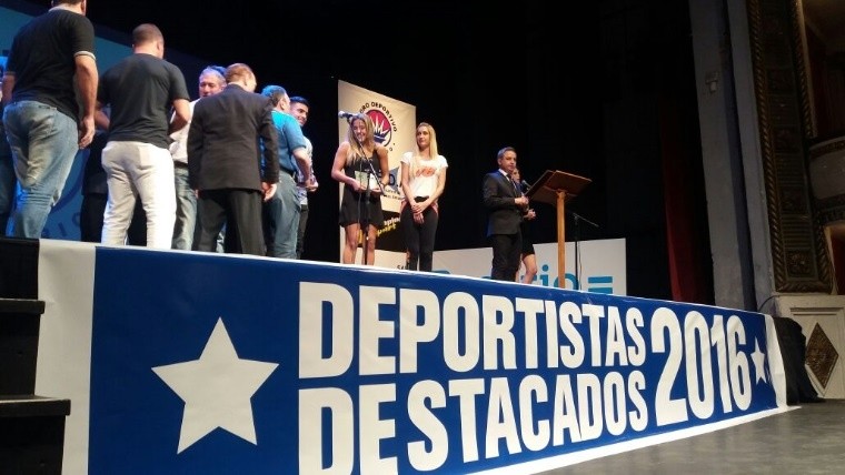La entrega de premios se realizó en el teatro La Comedia.