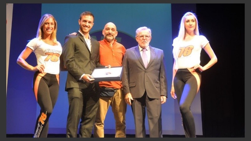 Rosario3.com recibió una distinción especial por apoyar el deporte local.