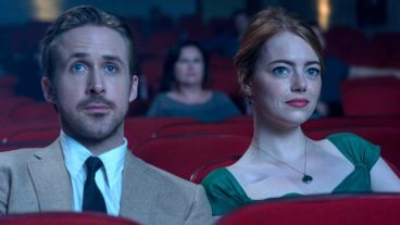 En la carrera hacia los premios Oscar, la película “La La Land”, de Damien Chazelle se alzó con cinco Bafta.