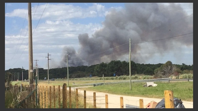 El fuego ya estaba muy cerca de las casas. 