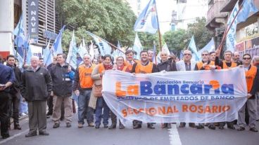 Los bancarios sumaron sus voces de rechazo.