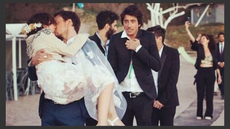 El último sábado, antes de emprender el viaje, Santiago había obrado de maestro de ceremonias en el casamiento de su hermano.