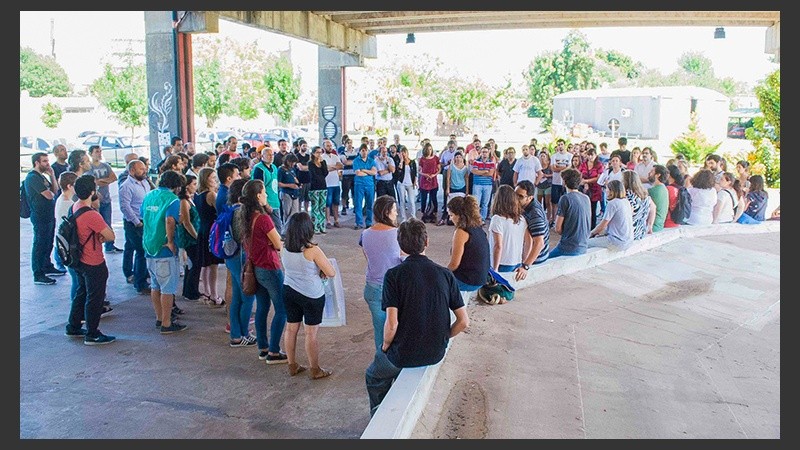 La protesta es contra el recorte en el presupuesto de Ciencia y Tecnología. 