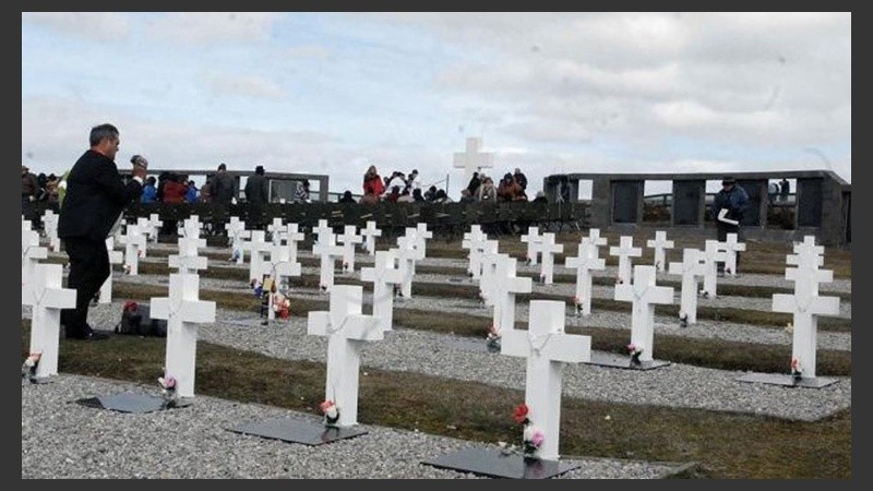 En el cementerio de Darwin, 123 cuerpos se encuentran sin identificar.