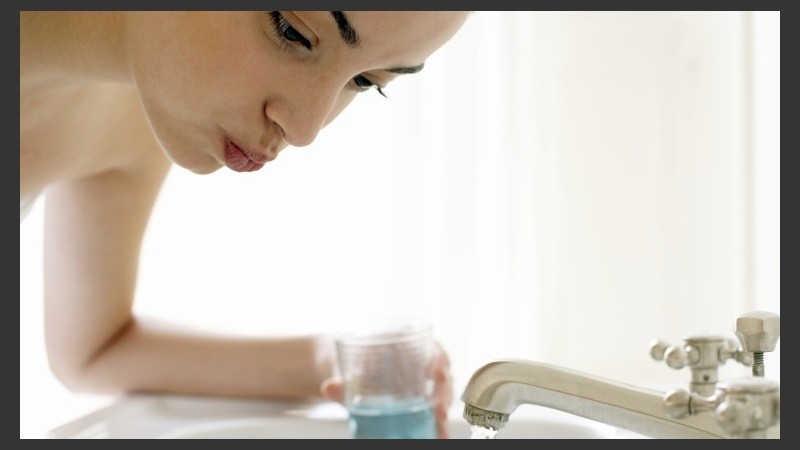 Listerine anunció en 1879 que su producto podría curar la enfermedad.