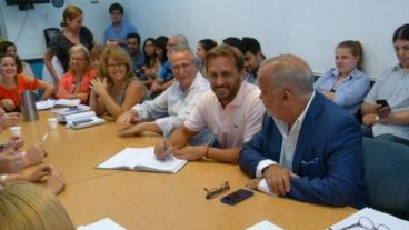 Los ediles en una reunión de comisiones este jueves.