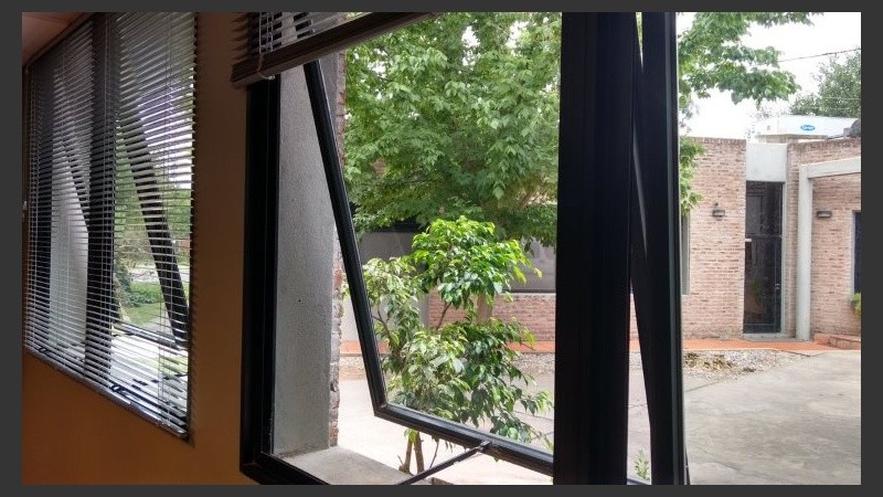 Las ventanas abiertas para que refresque pero atentos a los mosquitos. 