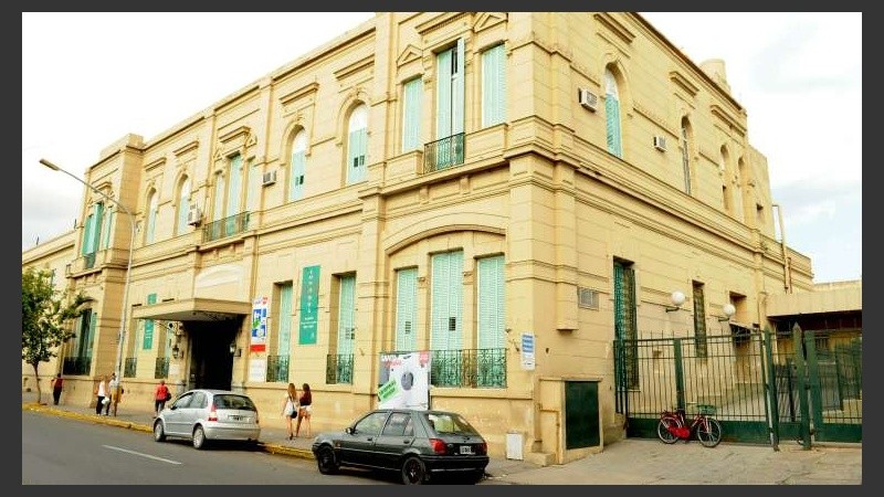 Un herido de gravedad quedó internado en el hospital Cullen. 