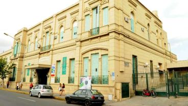 Un herido de gravedad quedó internado en el hospital Cullen.