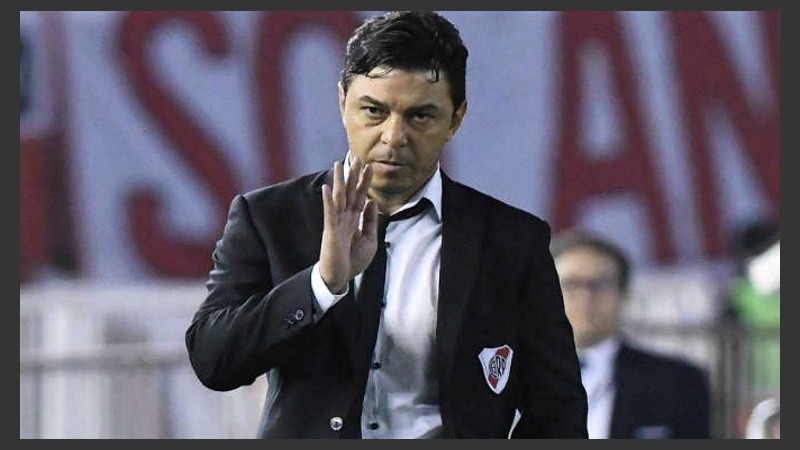 El Muñeco descartó la versión que daba cuenta de la separación de Geraldine Alejandra La Rosa.