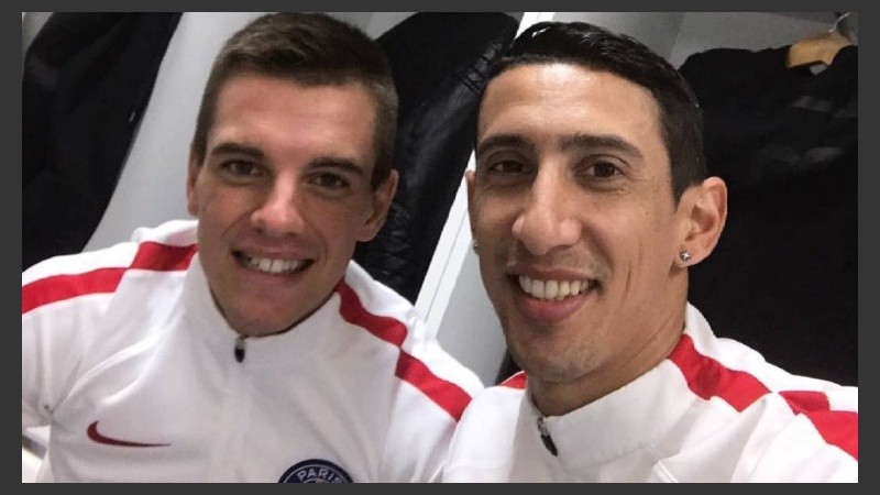 La bienvenida de Fideo a Gio. 