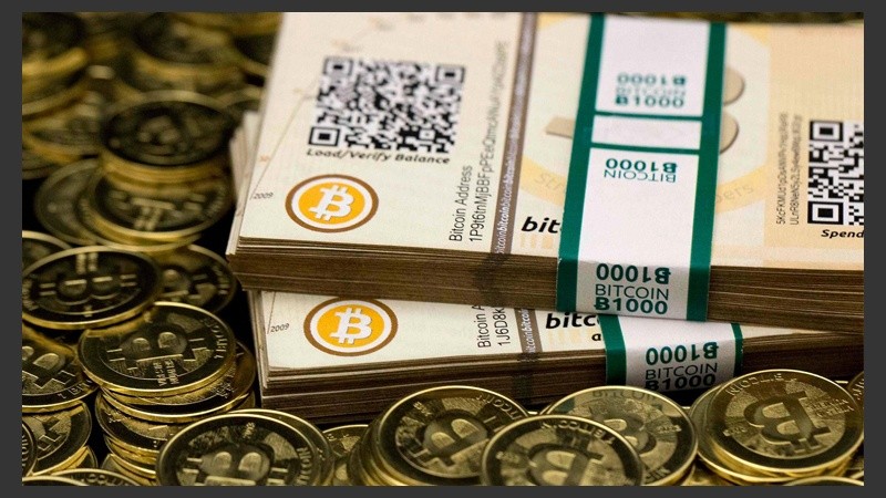 El Bitcoin llegó a su tope histórico y se desplomó | Rosario3