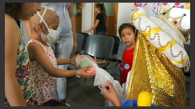 Se entregaron juguetes en distintos puntos de la ciudad.