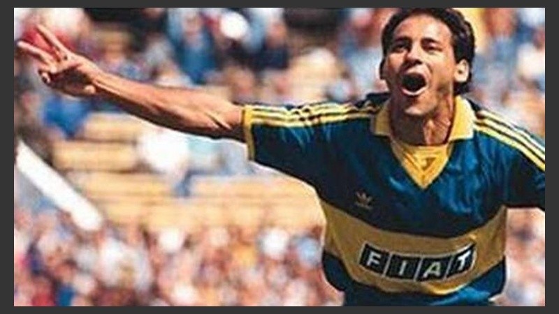 Roberto Cabañas fue ídolo en Boca.