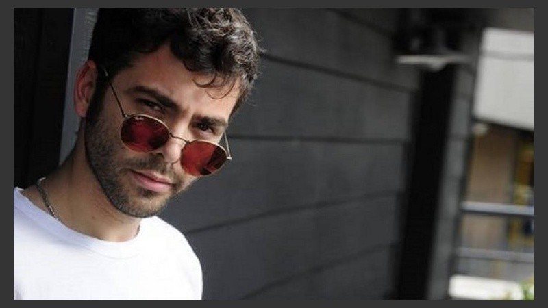 Nazareno Casero se animó al desnudo. 