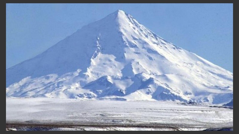 El volcán Lanín tiene 3.776 metros de altura.