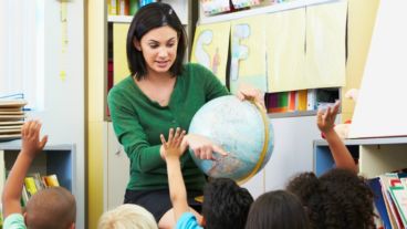 Al cursarse bajo la modalidad a distancia, los alumnos y sus docentes se comunican por el campus virtual.