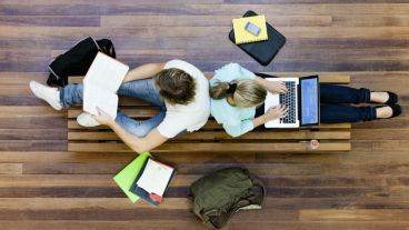 Al poder cursarse de forma online, brindan mayor flexibilidad.