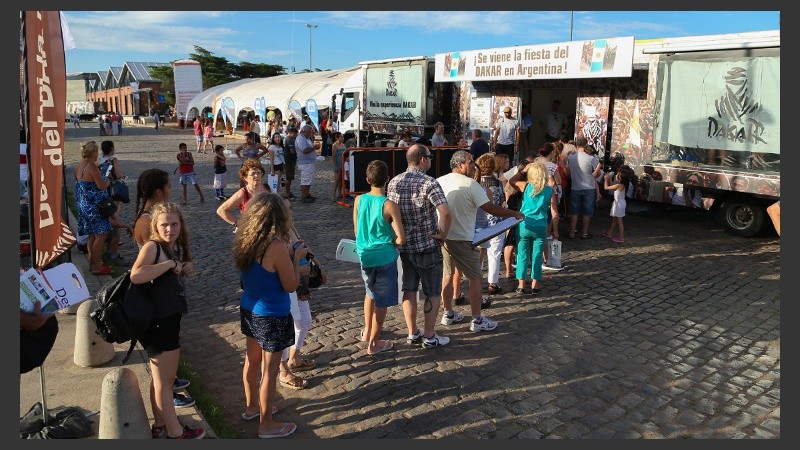 La feria Dakar aterrizó este viernes en Rosario.