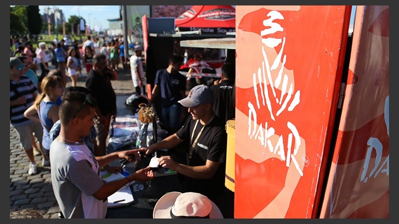 La feria Dakar aterrizó este viernes en Rosario.