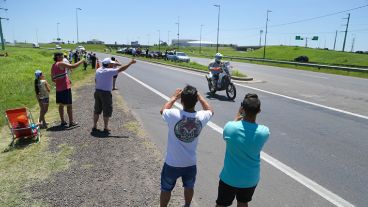 Buena cantidad de gente se apostó en gran parte de Circunvalación.