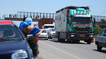 Desde cuatriciclos hasta camiones. De todo se pudo ver en el paso del Dakar por Rosario.