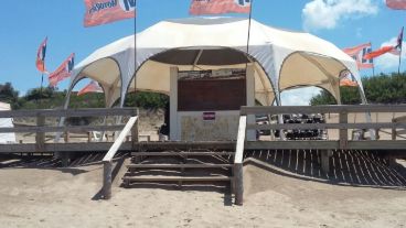 Un parador en la playa se pierde parte de la temporada por no brindar tickets.
