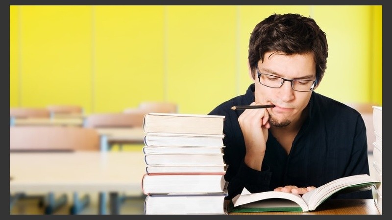 Las reglas mnemotécnicas son utilizadas tanto por jóvenes como por adultos cuando deben memorizar mucha información, ya sea en la escuela o en la universidad.