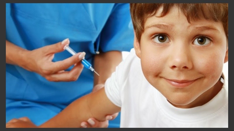 El objetivo de la vacunación en varones es proteger el desarrollo de cáncer de pene y de ano.