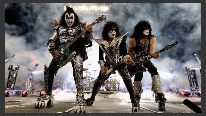 Gene Simmons dijo que Kiss no tiene interés en ofrecer nuevo material “a menos que exista un modelo financiero que funcione”.