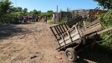 Unas 20 familias viven cerca del arroyo a la misma altura de donde se encuentra la cascada hoy.