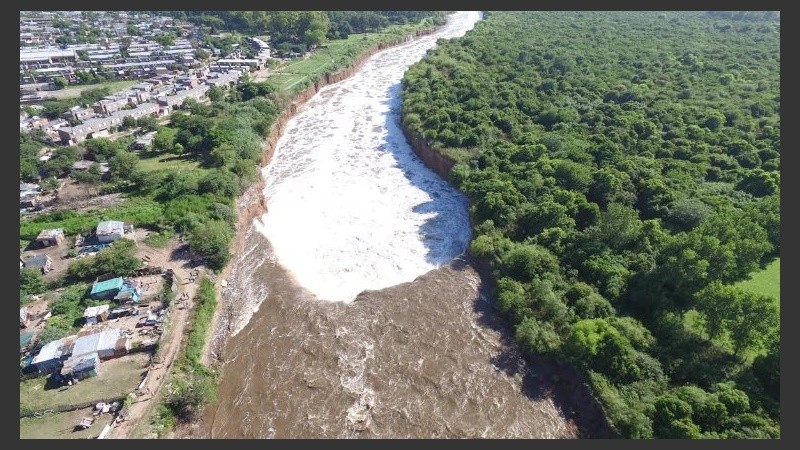 La cascada vista desde un drone el 18 de enero pasado. 