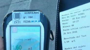 El resultado del test comprobó el elevado nivel de alcohol en sangre que tenía el conductor.