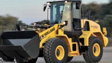 Así es la máquina cargadora que fue robada a la altura de Fighiera.