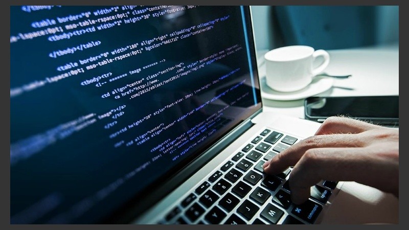 Está dirigido a profesionales TI y especialistas en desarrollo web o estudiantes del área.