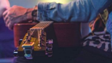 Convocan El Qubil, Astros Argentinos, Audio Buró, Mutar, Tocolobombo y Rompe entre otras tantas organizaciones y sellos.