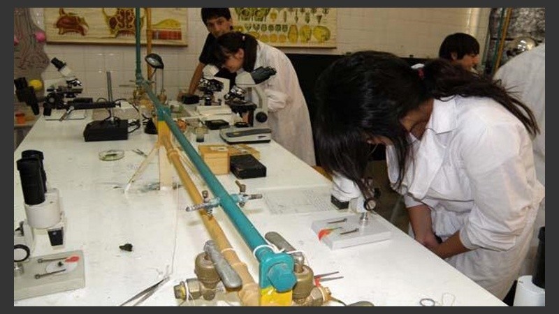 En la técnica de España 150 se volvieron a reunir alumnos y docentes.