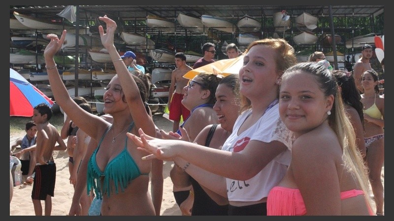 El público cantó y bailó durante toda la tarde.